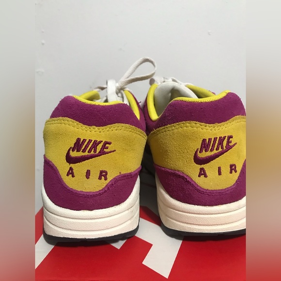 Nike Other - Nike Air max 1 premium color code 500. Size 8.5. They are in great condition.